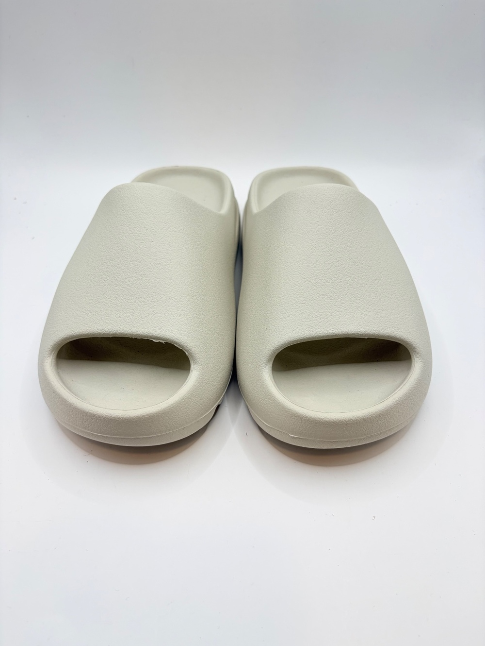 YEEZY YS-01 Cream Slide Sandals Size 7 US Lightweight Comfort Slip-On Shoes